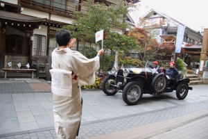 BUGATTI T23 BRESCIA driving on stone-paved street in Shibu Onsen